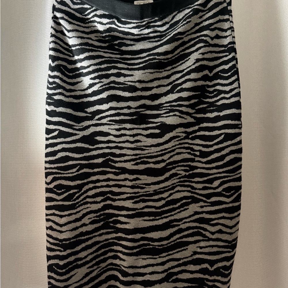 Sofia by Sofia Vergara Black and Gray Zebra Pencil Skirt